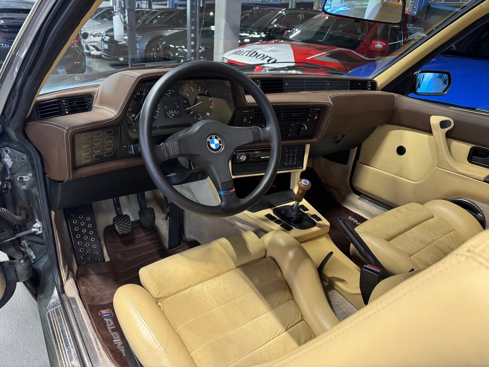 BMW 635 CSI, Essence, Occasion / Utilisé, Manuelle - 7