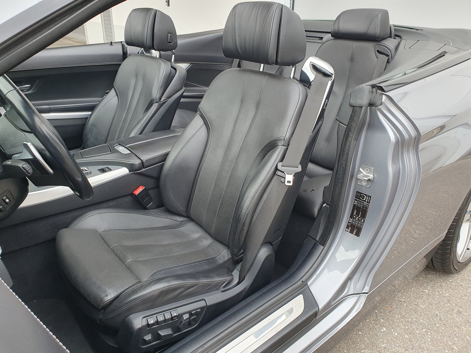 BMW 650i Cabrio, Petrol, Second hand / Used, Automatic - 5