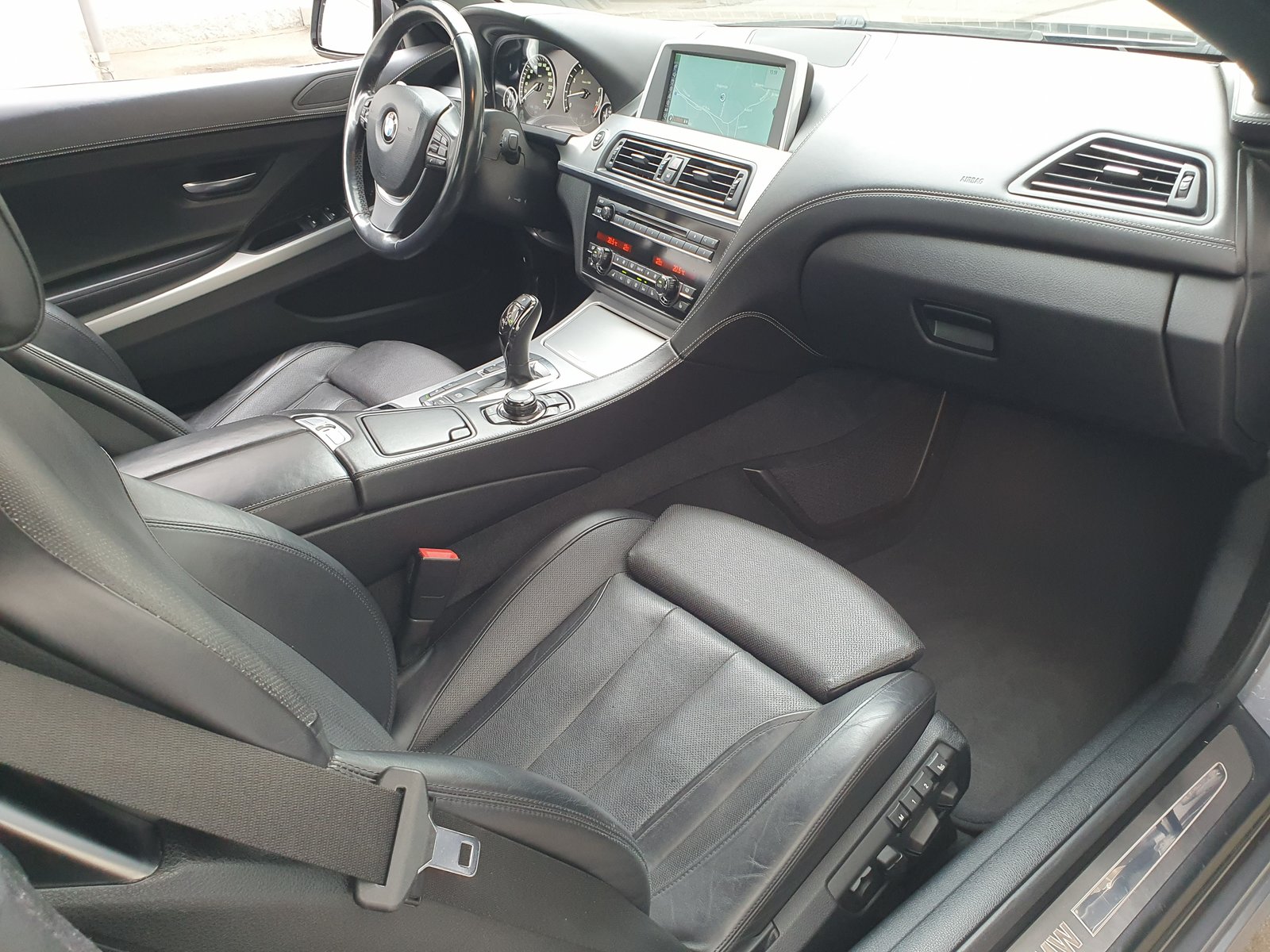 BMW 650i Cabrio, Petrol, Second hand / Used, Automatic - 6