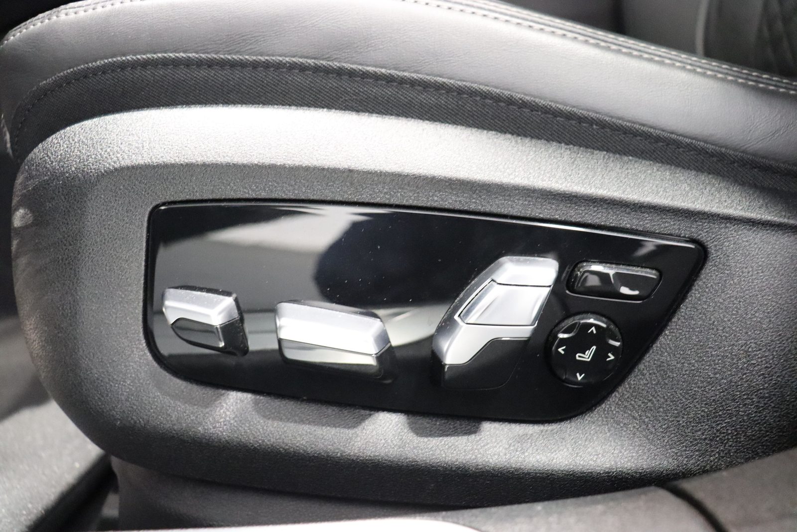 BMW 730d xDrive SAG, Mild-Hybrid Diesel/Electric, Second hand / Used, Automatic - 5