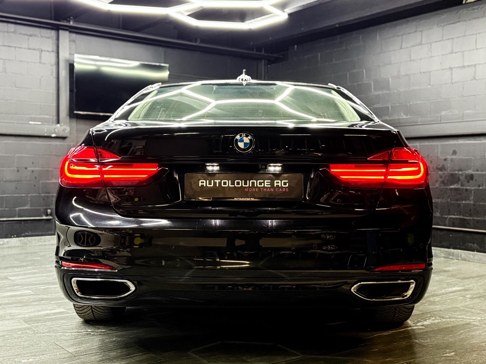 BMW 740Le iPerformance Steptronic, Plug-in-Hybrid Petrol/Electric, Second hand / Used, Automatic - 7
