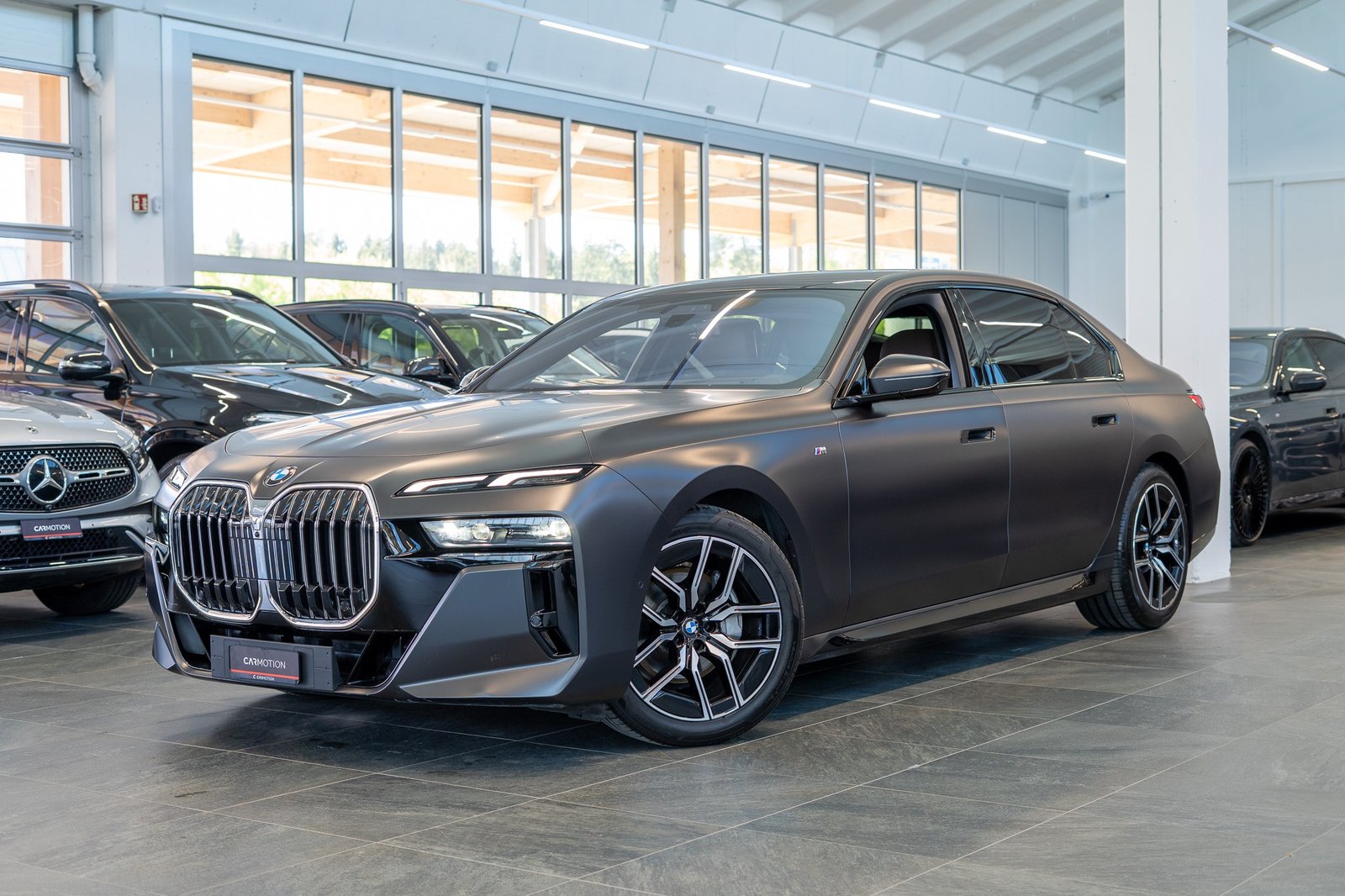 BMW 740d / Theatre Screen / 360 Kamera / Bowers Wili