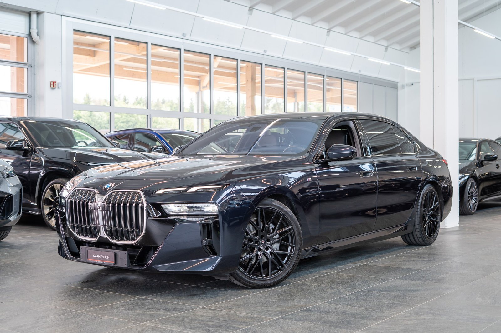 BMW 740d / / Theatre Screen / 360 Kamera / Bowers Wi