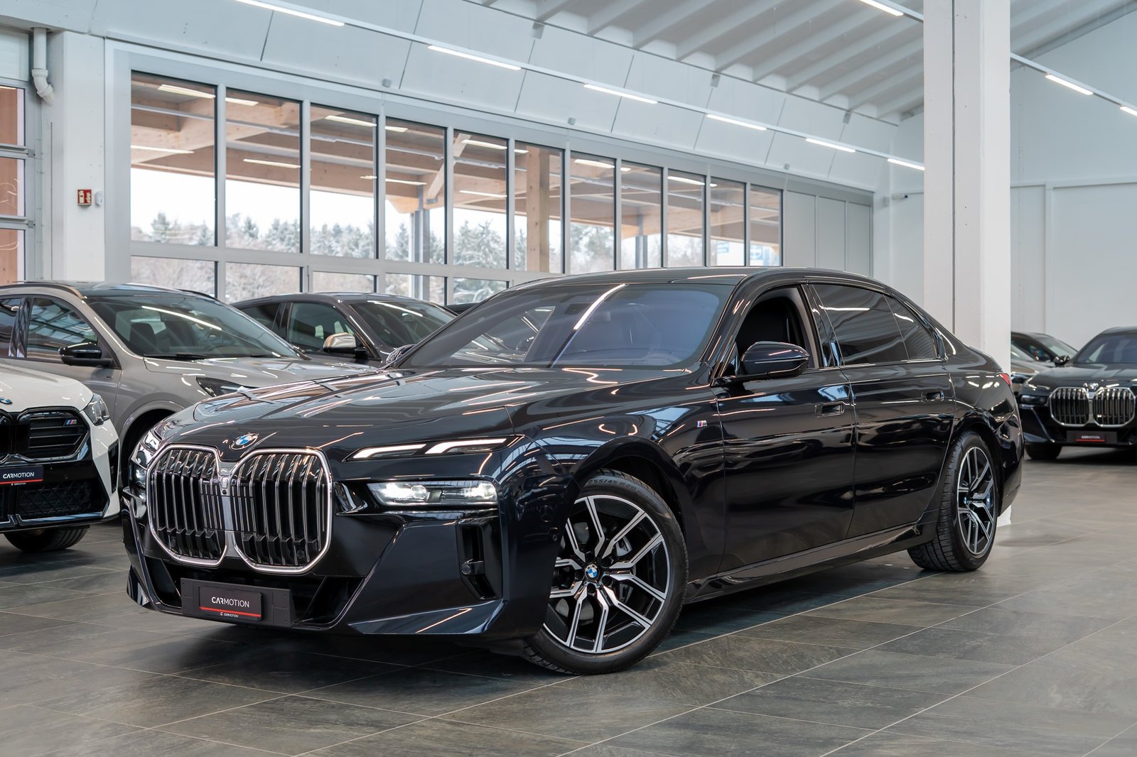 BMW 740d M Sport / Theatre Screen / BowersWilkins / I
