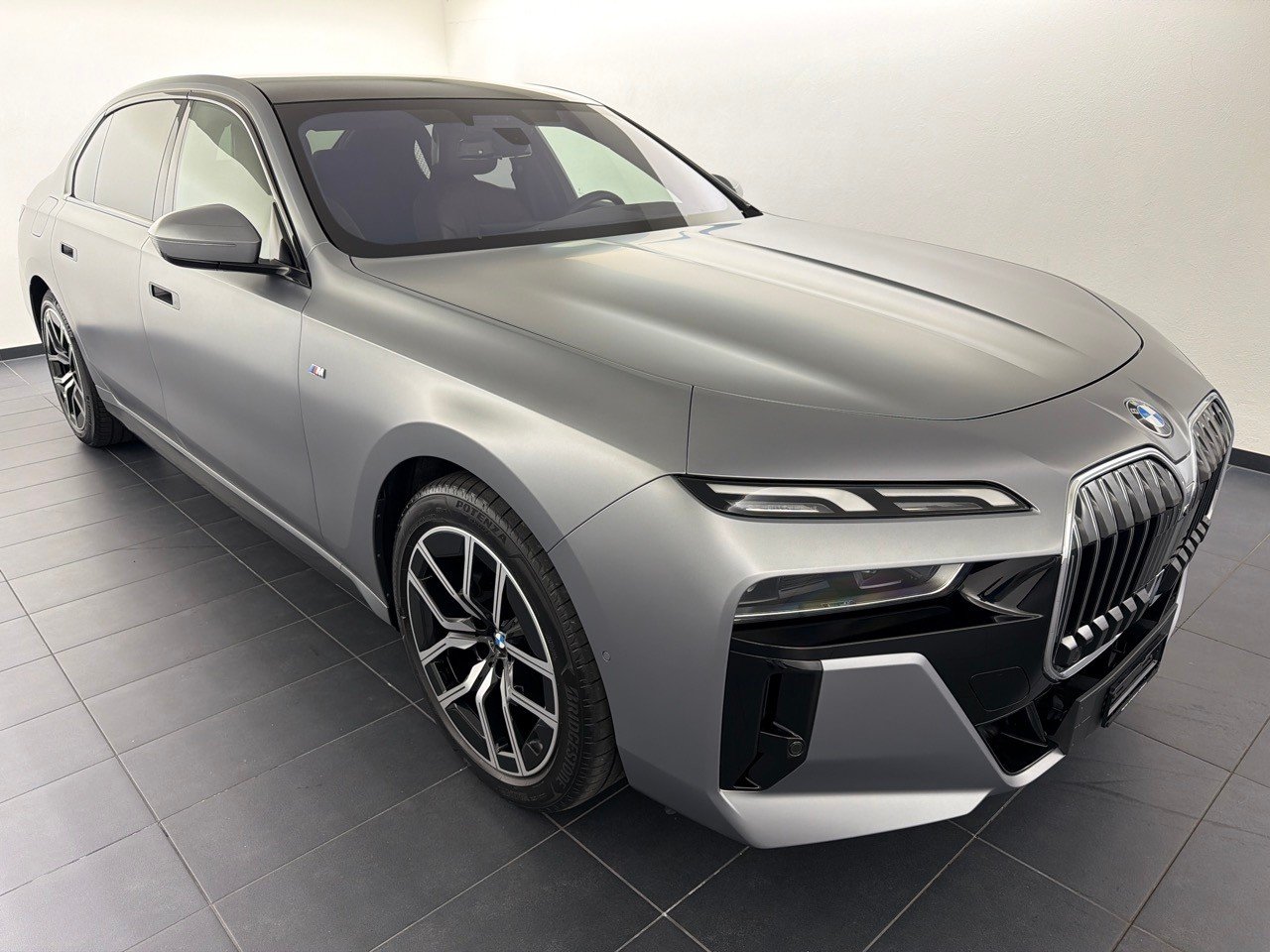 BMW 740d 48V M Sport, Mild-Hybrid Diesel/Elektro, Occasion / Gebraucht, Automatik - 4