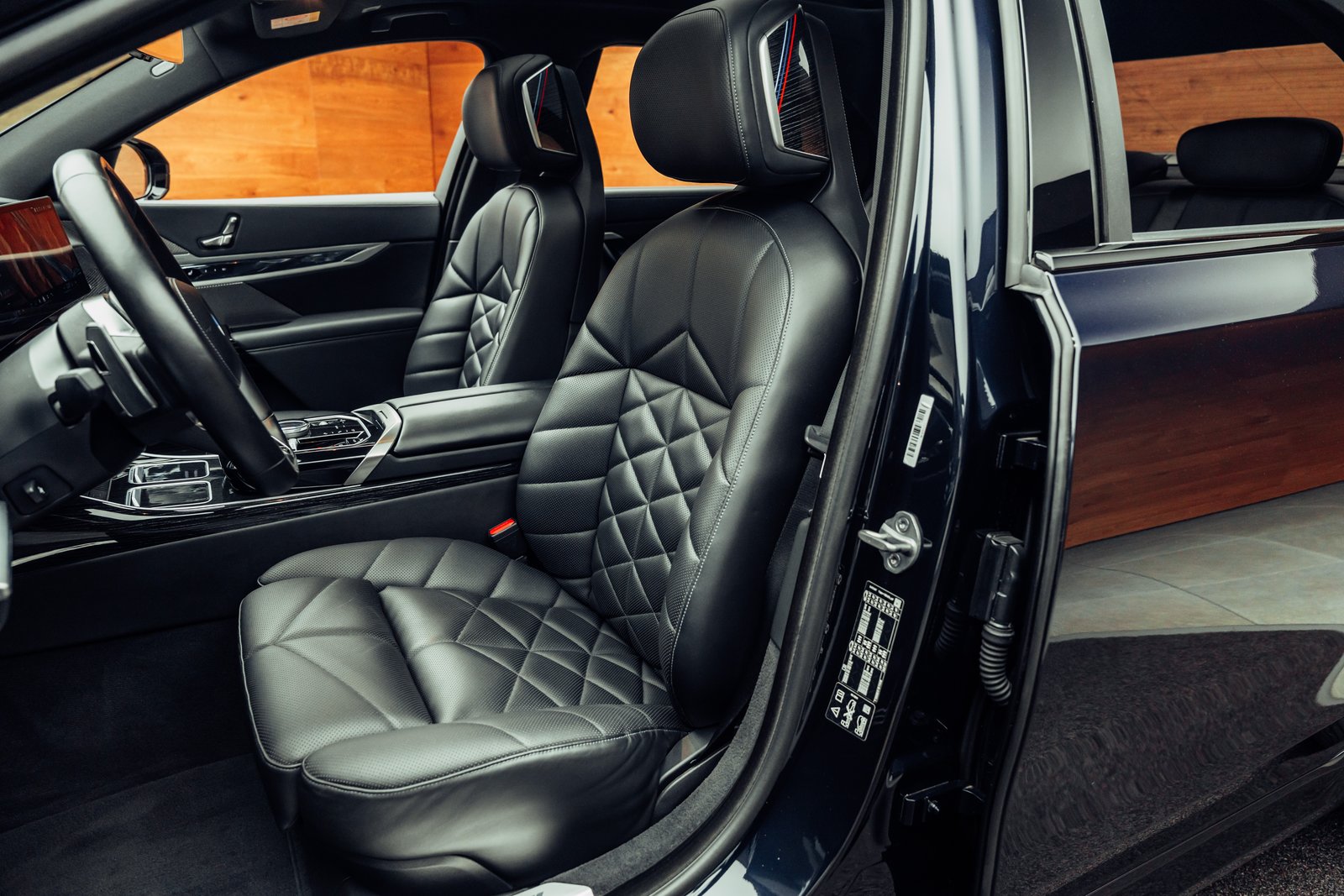 BMW 740d 48V M Sport Steptronic, Mild-Hybrid Diesel/Elektro, Occasion / Gebraucht, Automatik - 7
