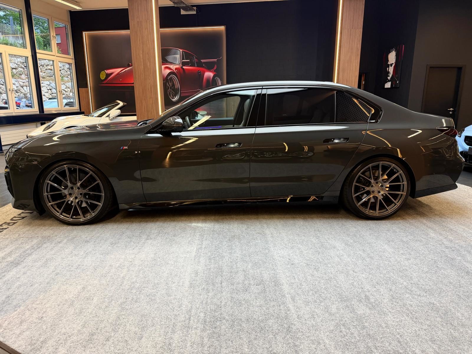 BMW 740d xDrive M-Sport, Hybride Léger Diesel/Électricité, Occasion / Utilisé, Automatique - 5
