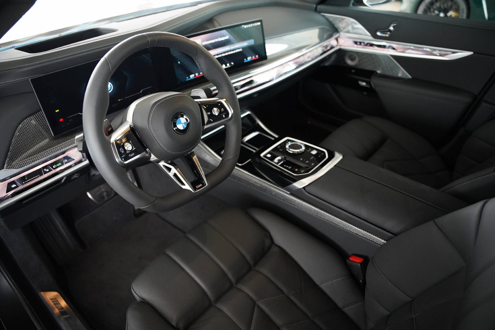 BMW 740d 48V M Sport Pro Steptronic, Hybride Léger Diesel/Électricité, Occasion / Utilisé, Automatique - 7