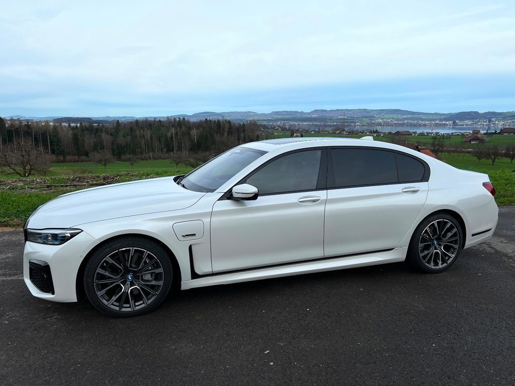 BMW 7er Reihe G12 745Le xDrive - M Sport -SAG, Plug-in-Hybrid Benzin/Elektro, Occasion / Gebraucht, Automatik - 2