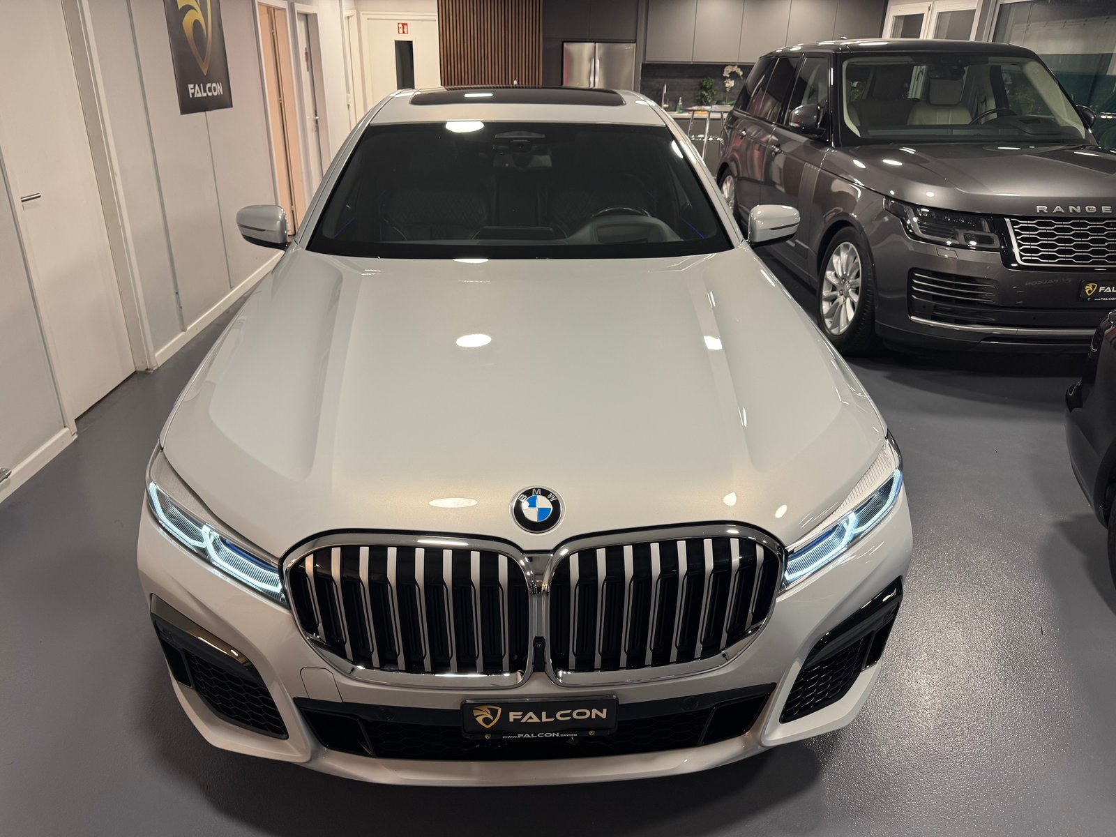 BMW 745Le M Sport Steptronic, Voll-Hybrid Benzin/Elektro, Occasion / Gebraucht, Automatik - 3