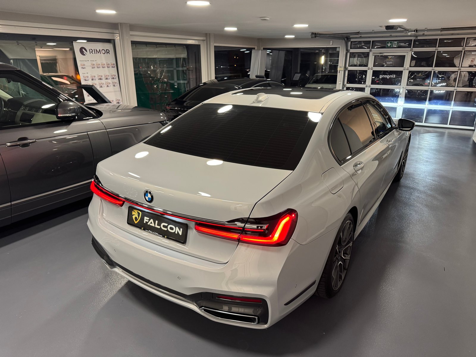 BMW 745Le M Sport Steptronic, Voll-Hybrid Benzin/Elektro, Occasion / Gebraucht, Automatik - 4