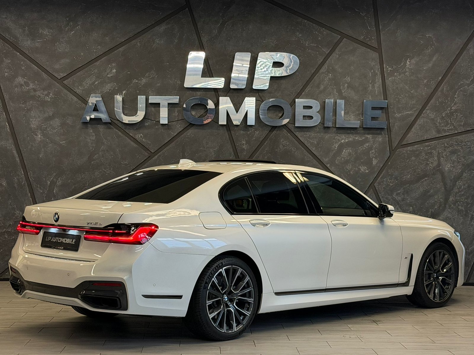 BMW 745Le M Sport Steptronic, Voll-Hybrid Benzin/Elektro, Occasion / Gebraucht, Automatik - 6