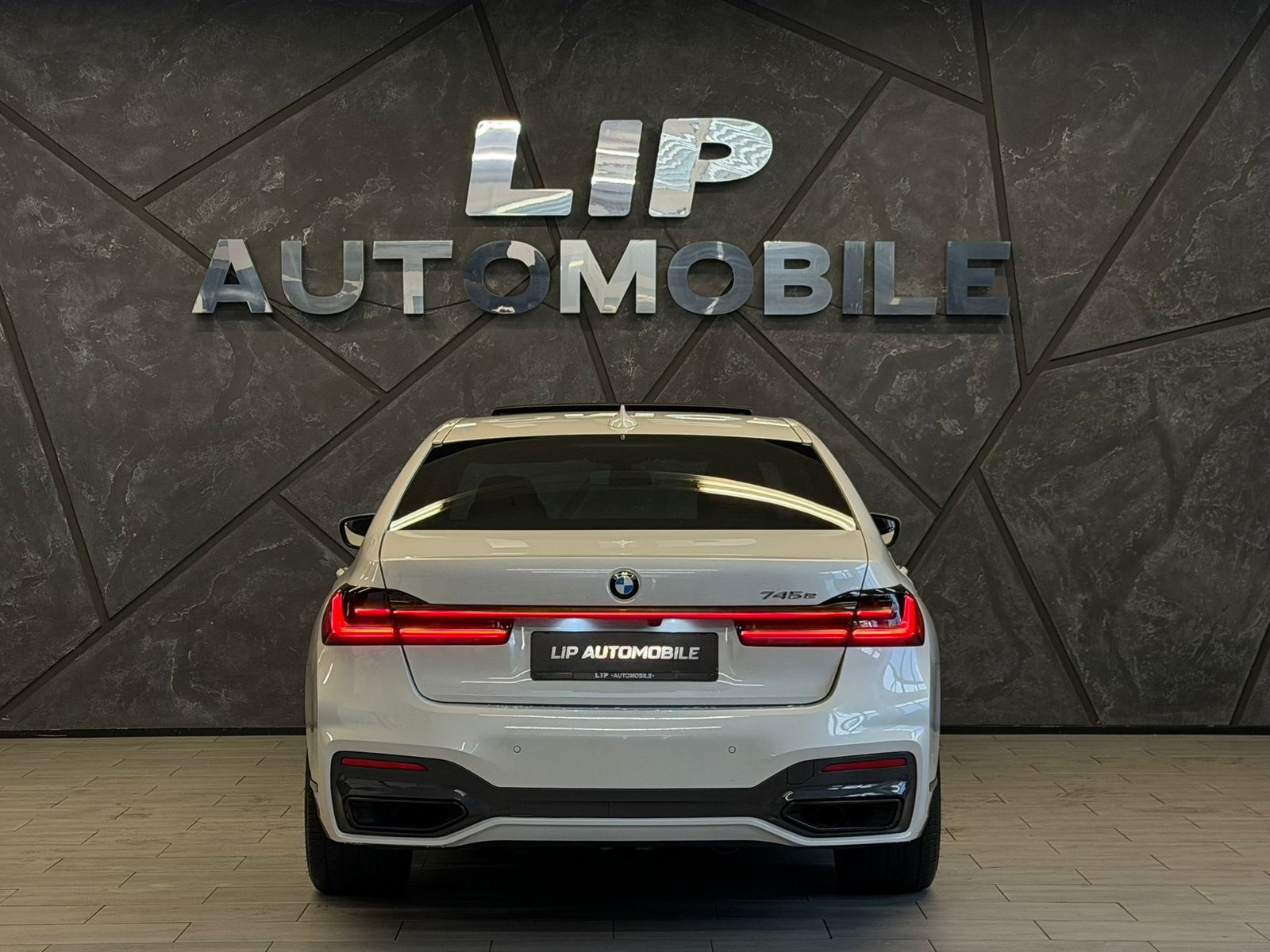 BMW 745Le M Sport Steptronic, Voll-Hybrid Benzin/Elektro, Occasion / Gebraucht, Automatik - 7