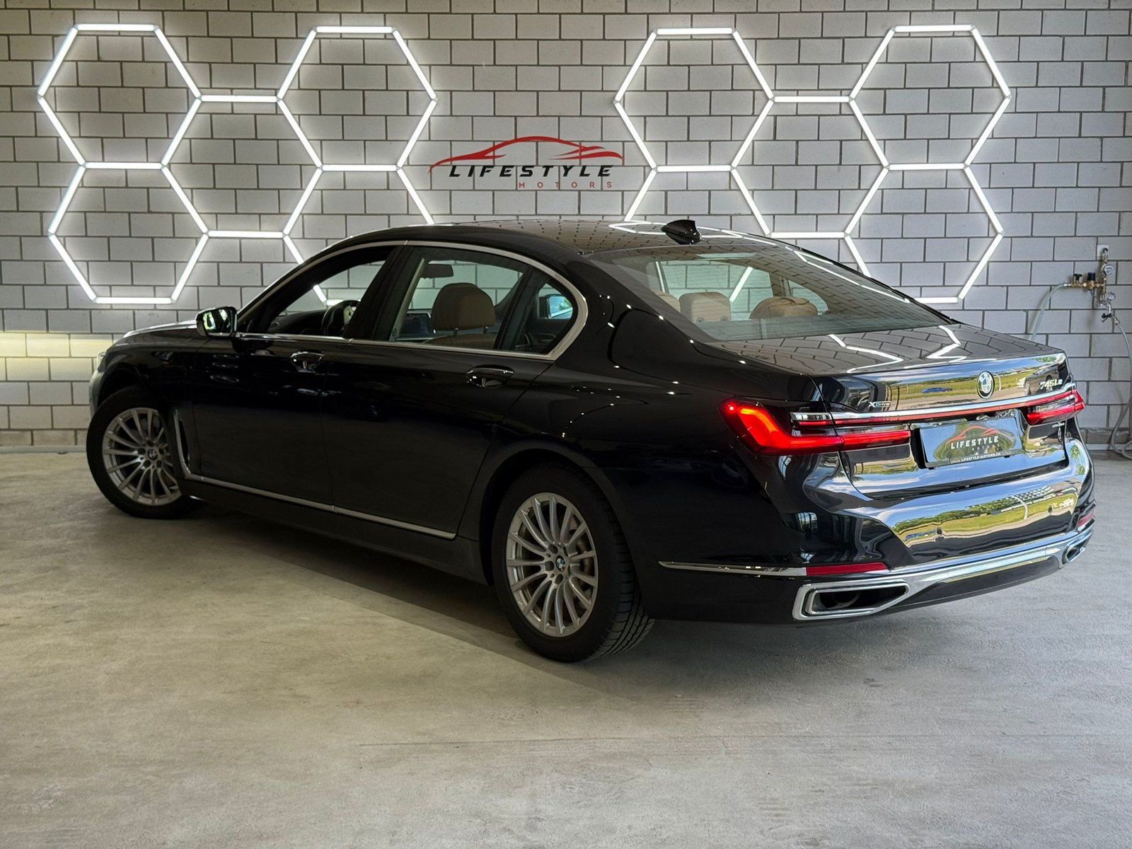 BMW 745Le Steptronic, Hybride Intégral Essence/Électricité, Occasion / Utilisé, Automatique - 3