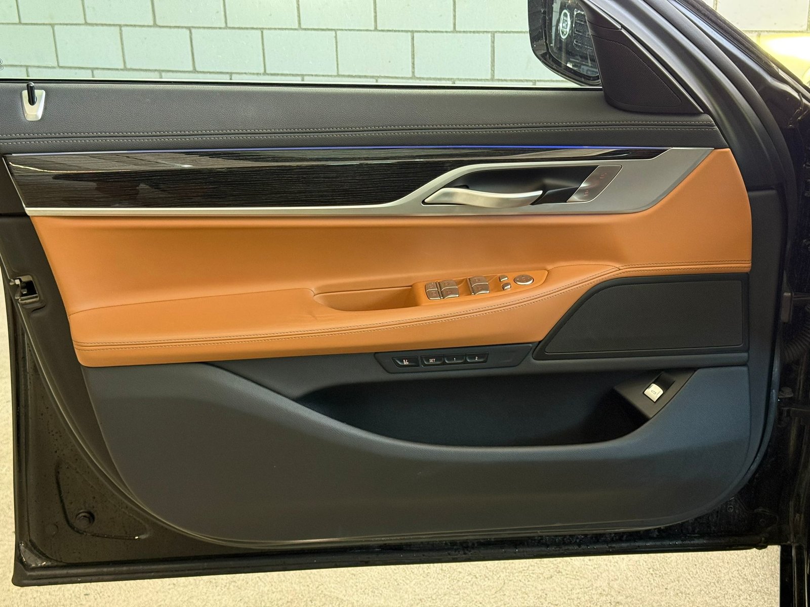 BMW 745Le Steptronic, Hybride Intégral Essence/Électricité, Occasion / Utilisé, Automatique - 6
