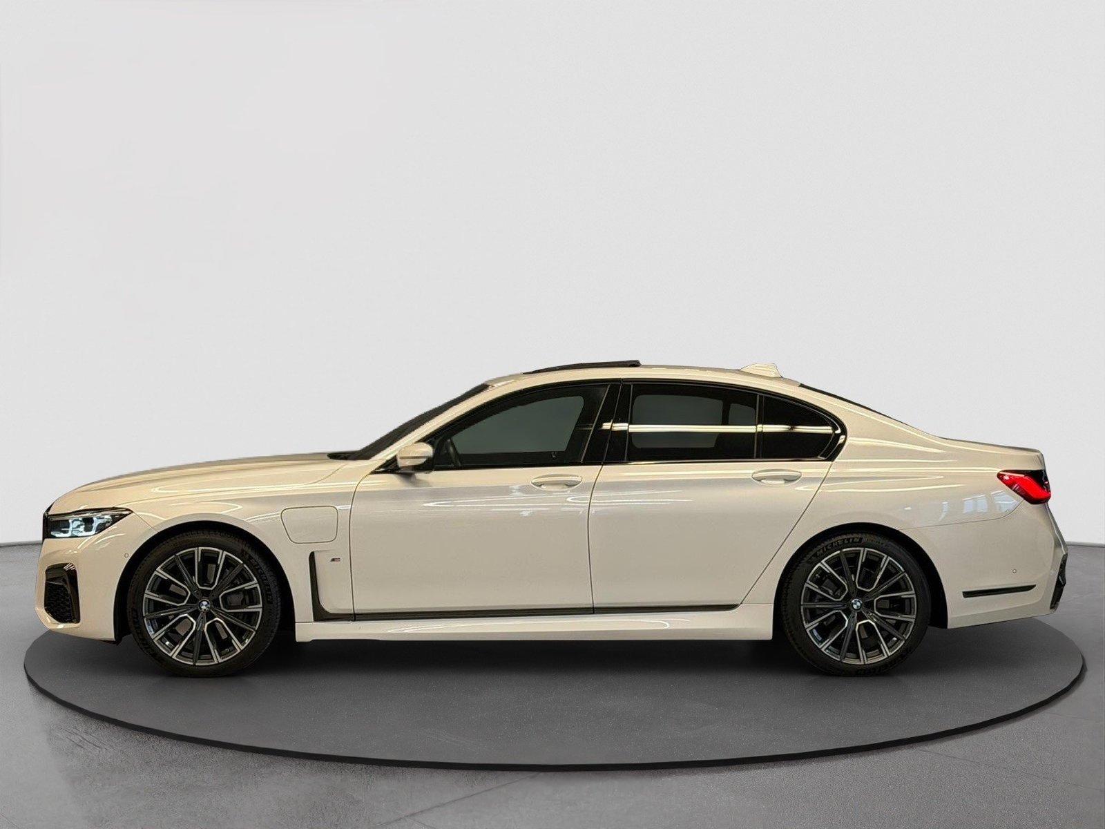 BMW 745Le Steptronic, Voll-Hybrid Benzin/Elektro, Occasion / Gebraucht, Automatik - 2