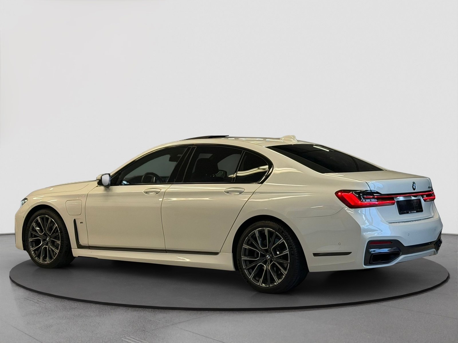 BMW 745Le Steptronic, Voll-Hybrid Benzin/Elektro, Occasion / Gebraucht, Automatik - 3