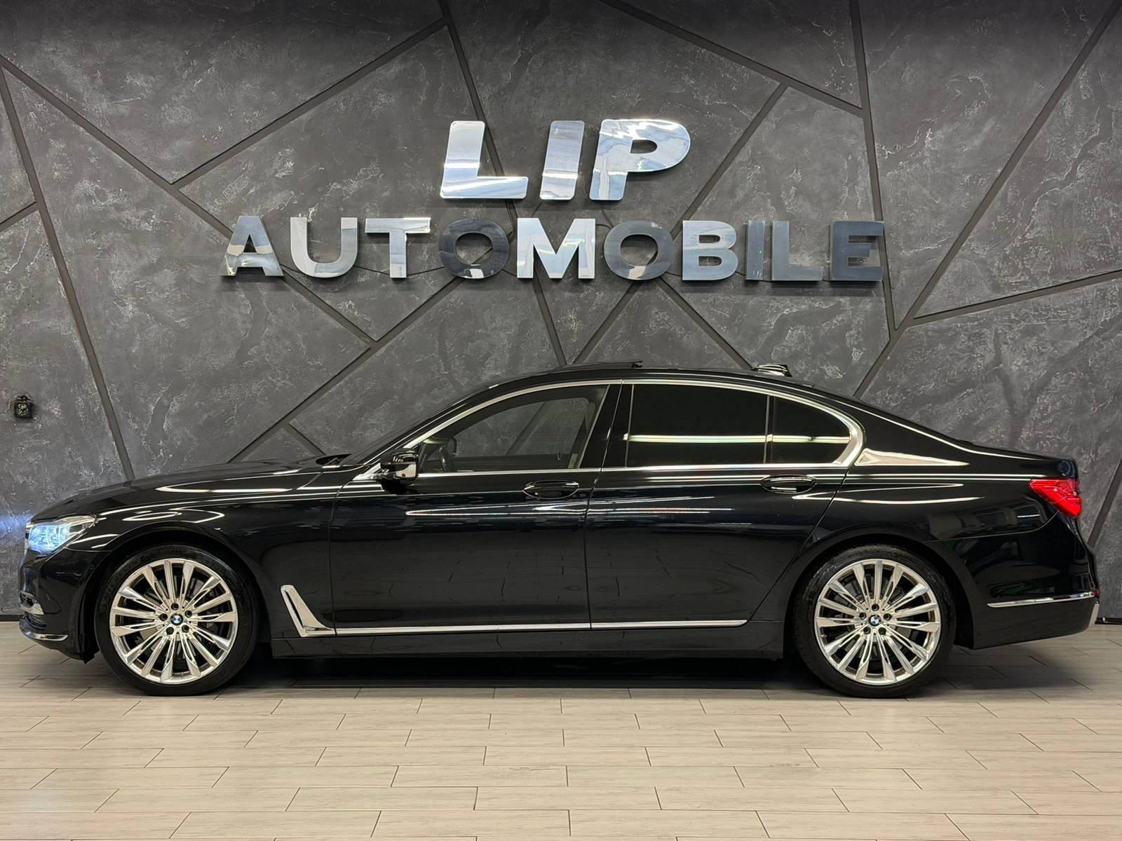BMW 750i Steptronic, Essence, Occasion / Utilisé, Automatique - 5