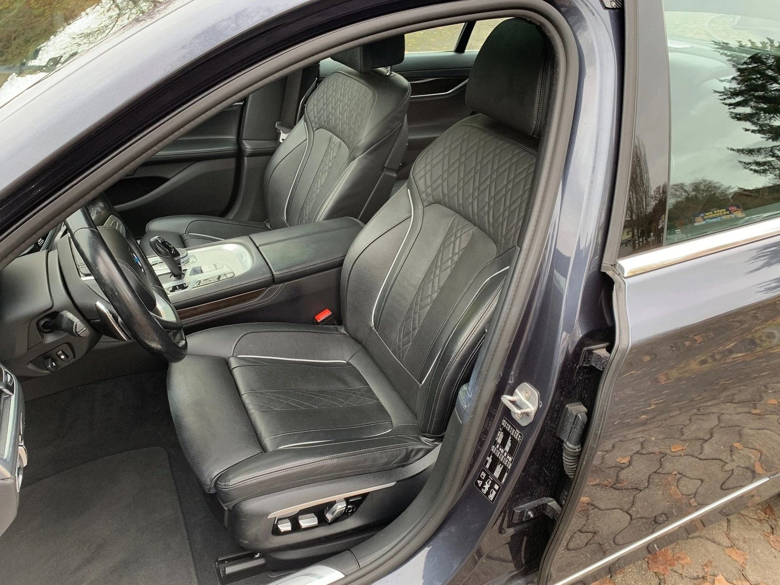 BMW 750i Steptronic, Essence, Occasion / Utilisé, Automatique - 4