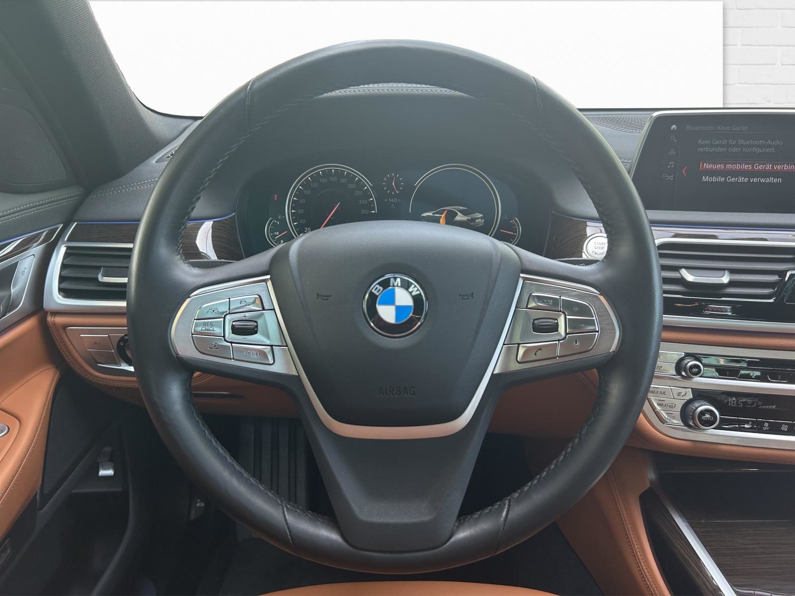 BMW 750i xDrive, Benzina, Occasioni / Usate, Automatico - 6