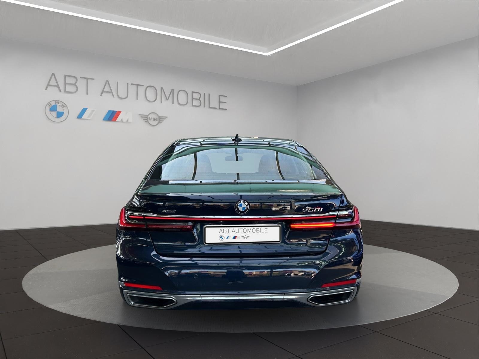 BMW 750i xDrive, Benzina, Occasioni / Usate, Automatico - 5