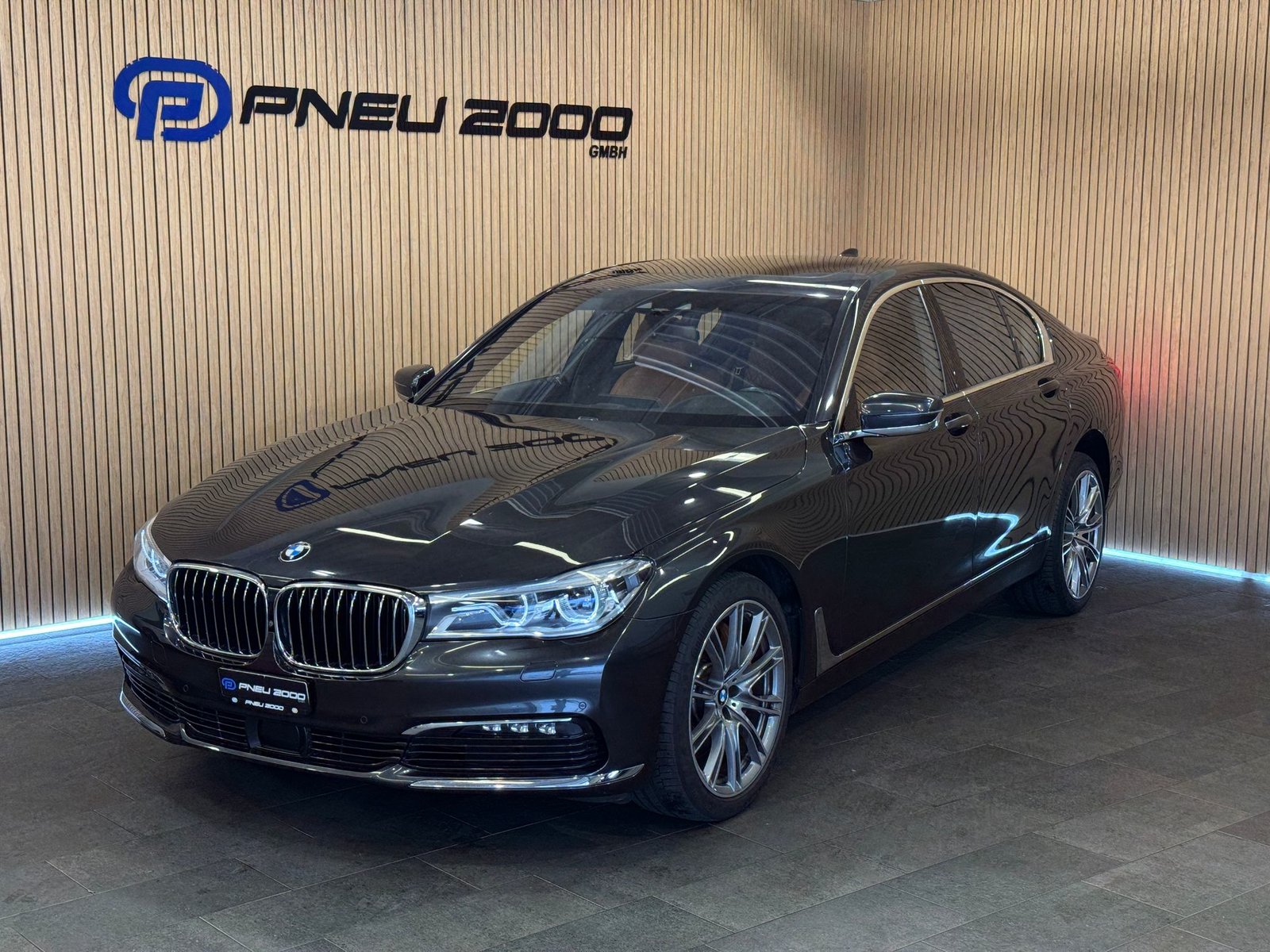 BMW 750i Steptronic M Sportpaket Individual, Essence, Occasion / Utilisé, Automatique - 2