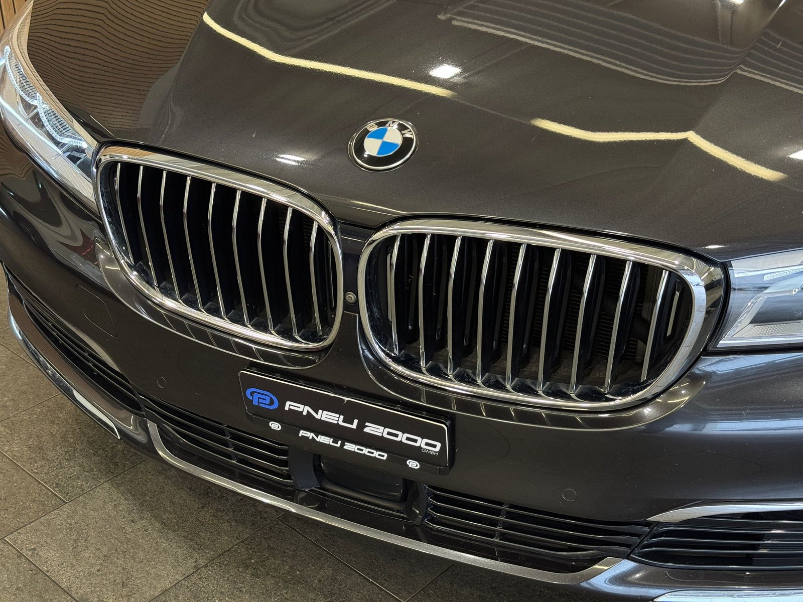 BMW 750i Steptronic M Sportpaket Individual, Essence, Occasion / Utilisé, Automatique - 6