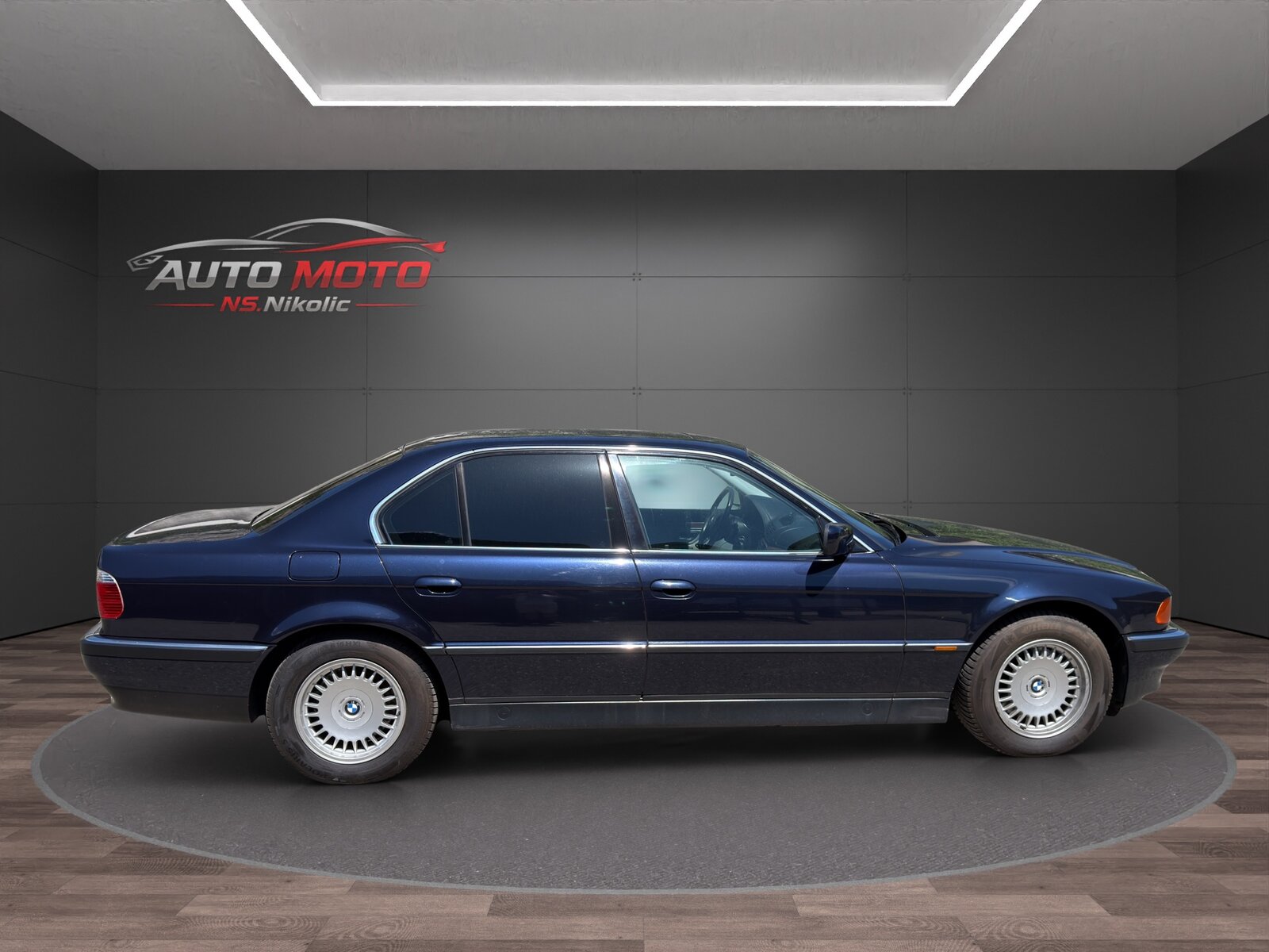 BMW 750i, Petrol, Second hand / Used, Automatic - 5