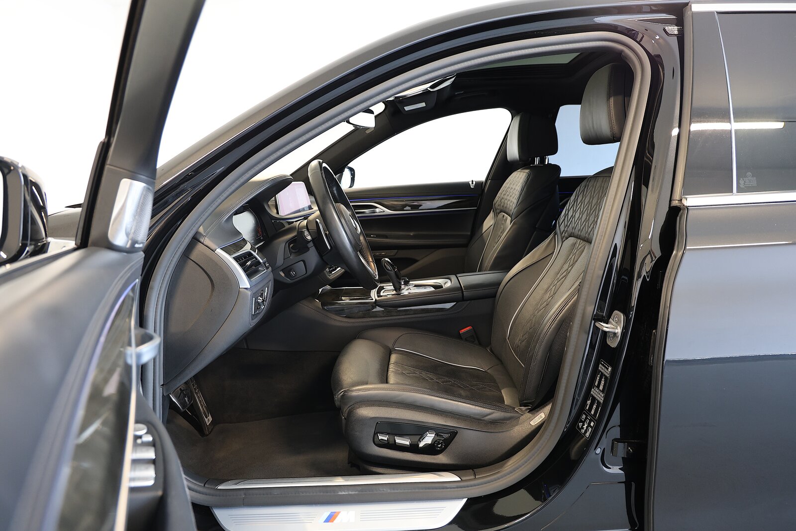 BMW 750d M-Sport SAG, Diesel, Occasioni / Usate, Automatico - 7