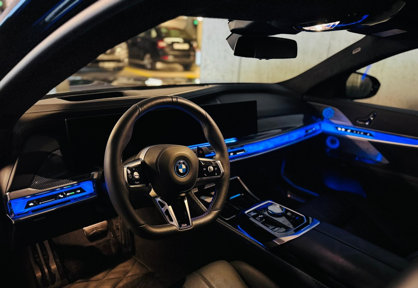 BMW 7er Reihe G70 M760e, Full-Hybrid Petrol/Electric, Second hand / Used, Automatic - 5