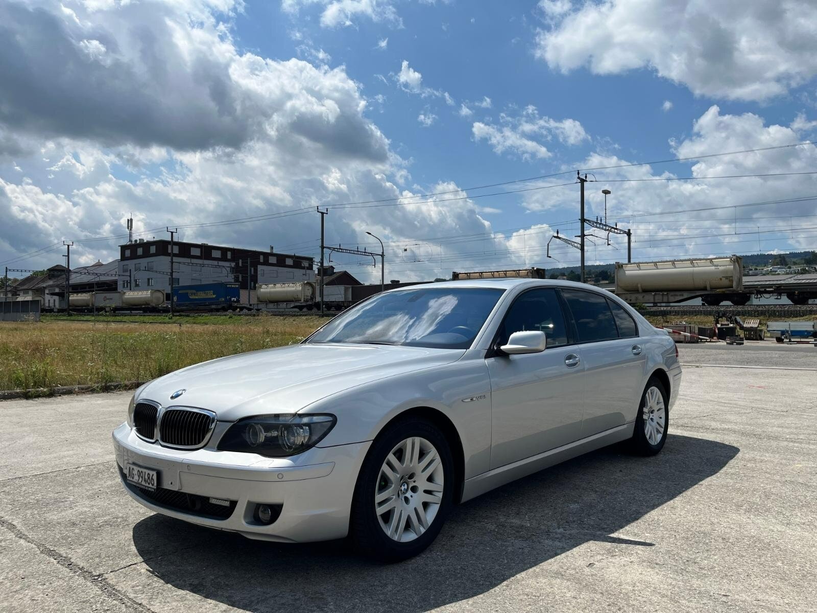 BMW 7er Reihe E66 760Li V12