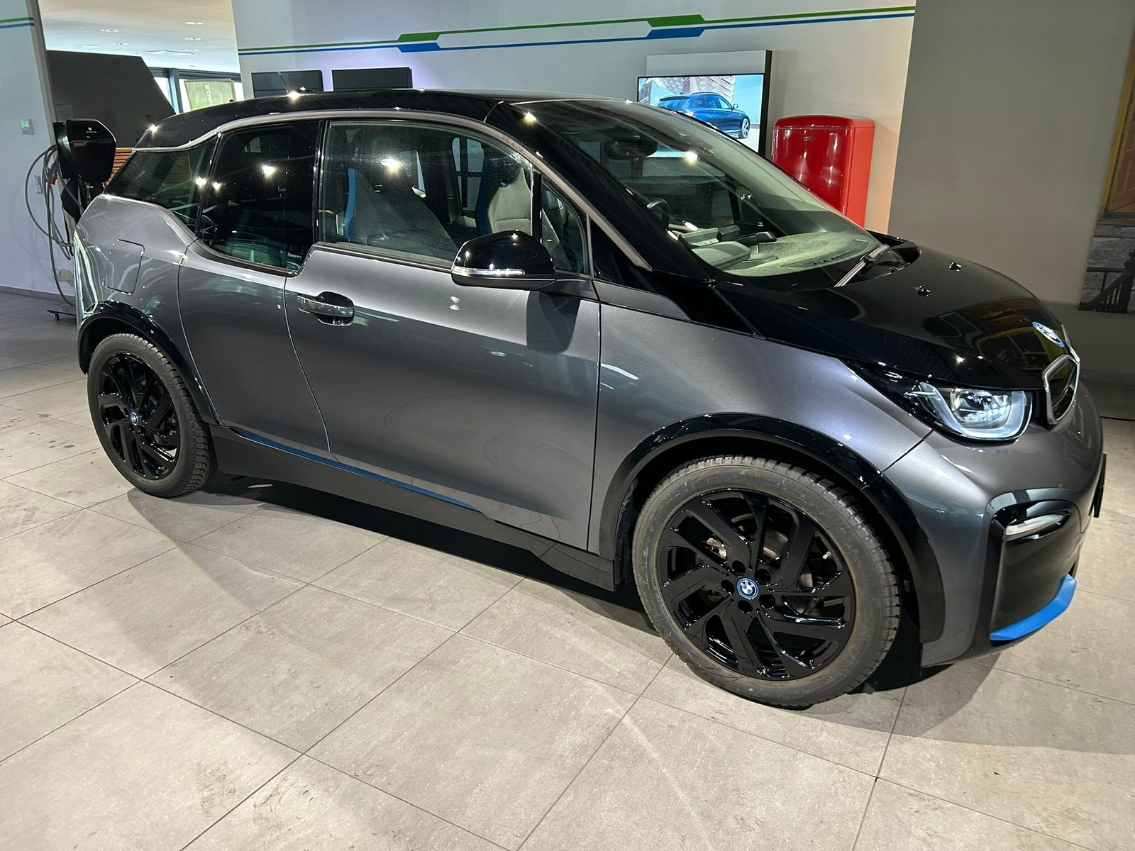 BMW i3s