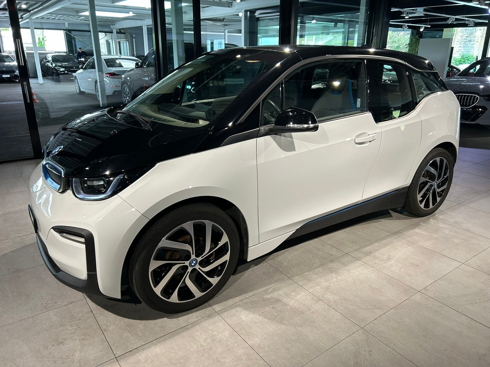 BMW i3, Électrique, Occasion / Utilisé, Automatique - 6