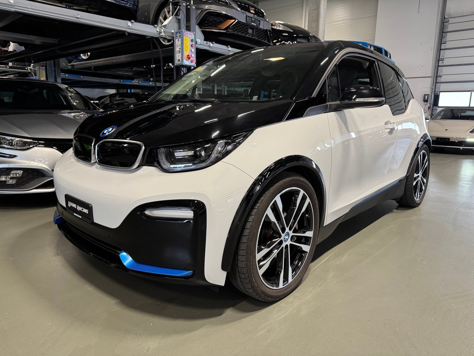 BMW i3s (94Ah) Range Extender, Plug-in-Hybrid Benzin/Elektro, Occasion / Gebraucht, Automatik - 2