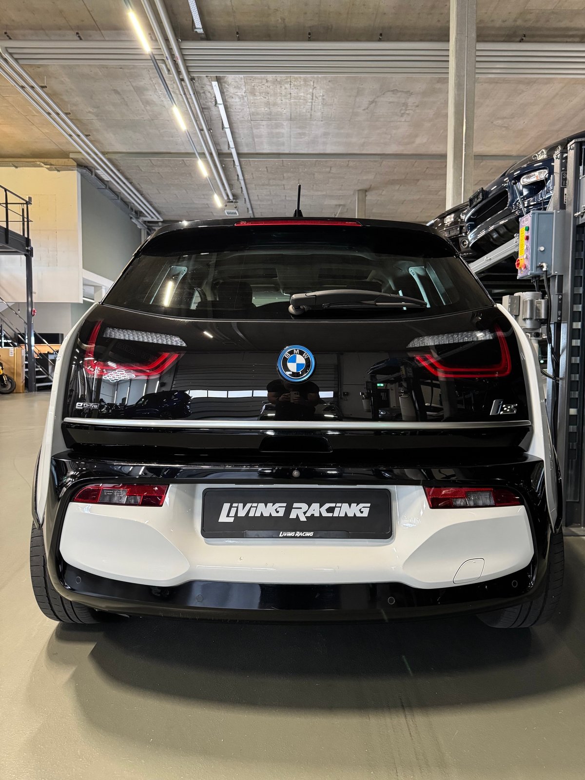 BMW i3s (94Ah) Range Extender, Plug-in-Hybrid Benzin/Elektro, Occasion / Gebraucht, Automatik - 4