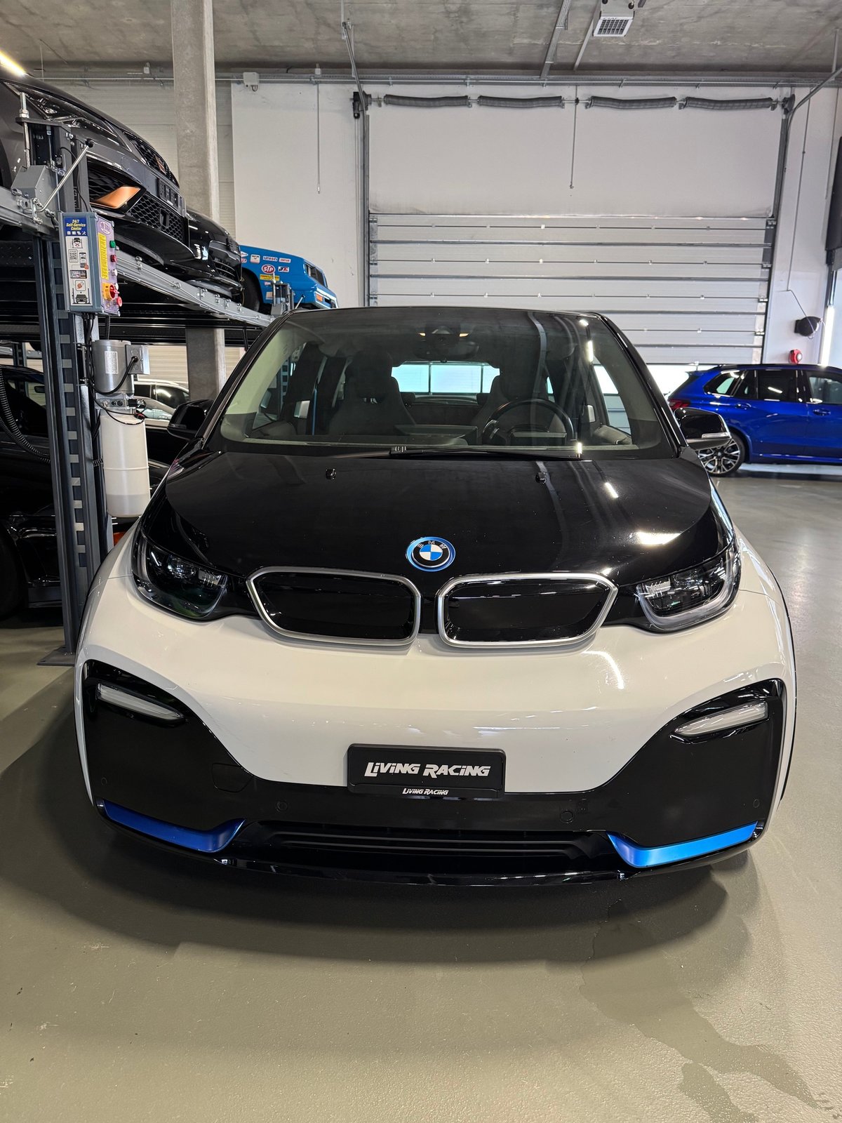 BMW i3s (94Ah) Range Extender, Plug-in-Hybrid Benzin/Elektro, Occasion / Gebraucht, Automatik - 5