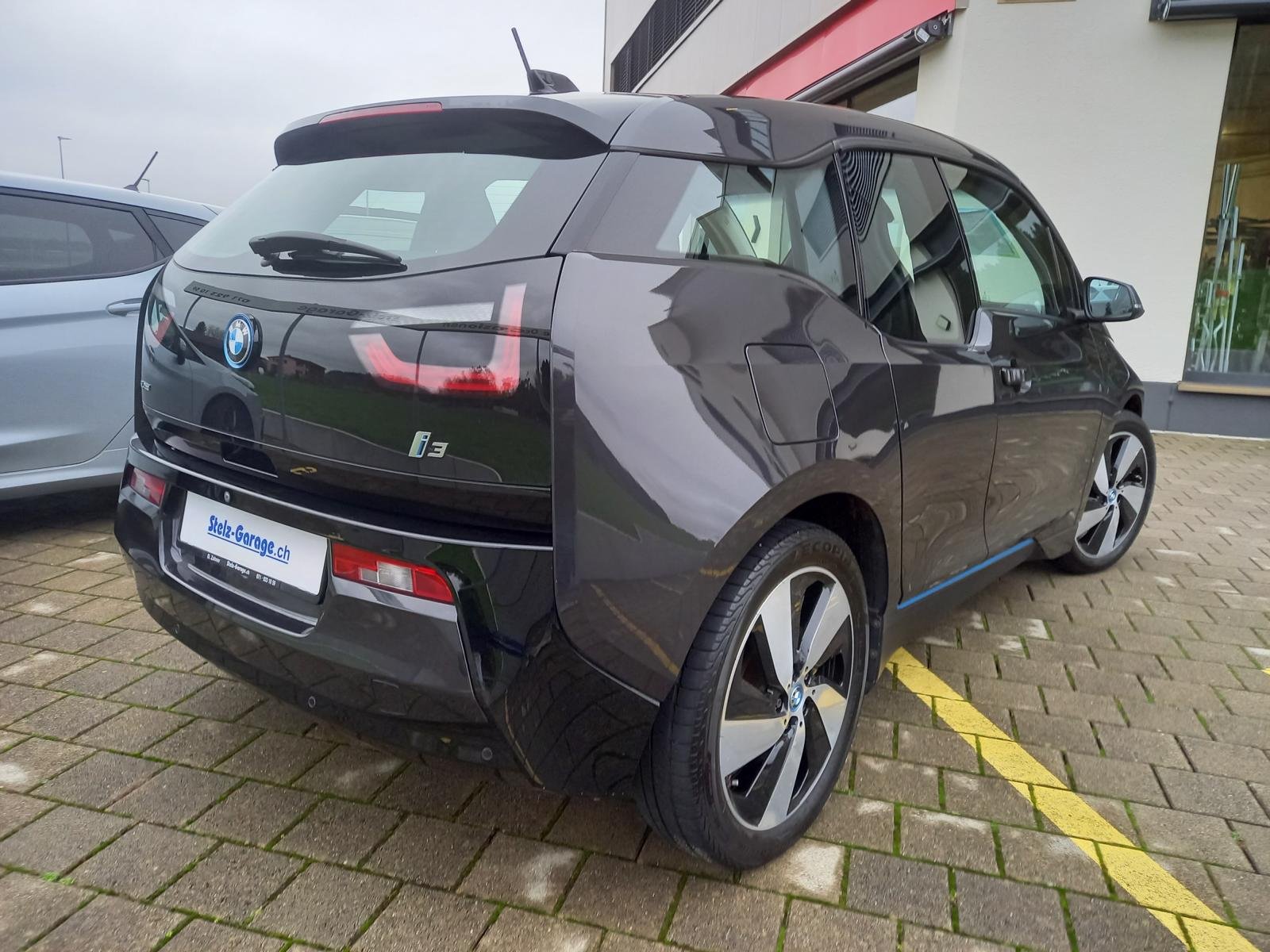 BMW i3 60 Ah mit REx, Full-Hybrid Petrol/Electric, Second hand / Used, Automatic - 2