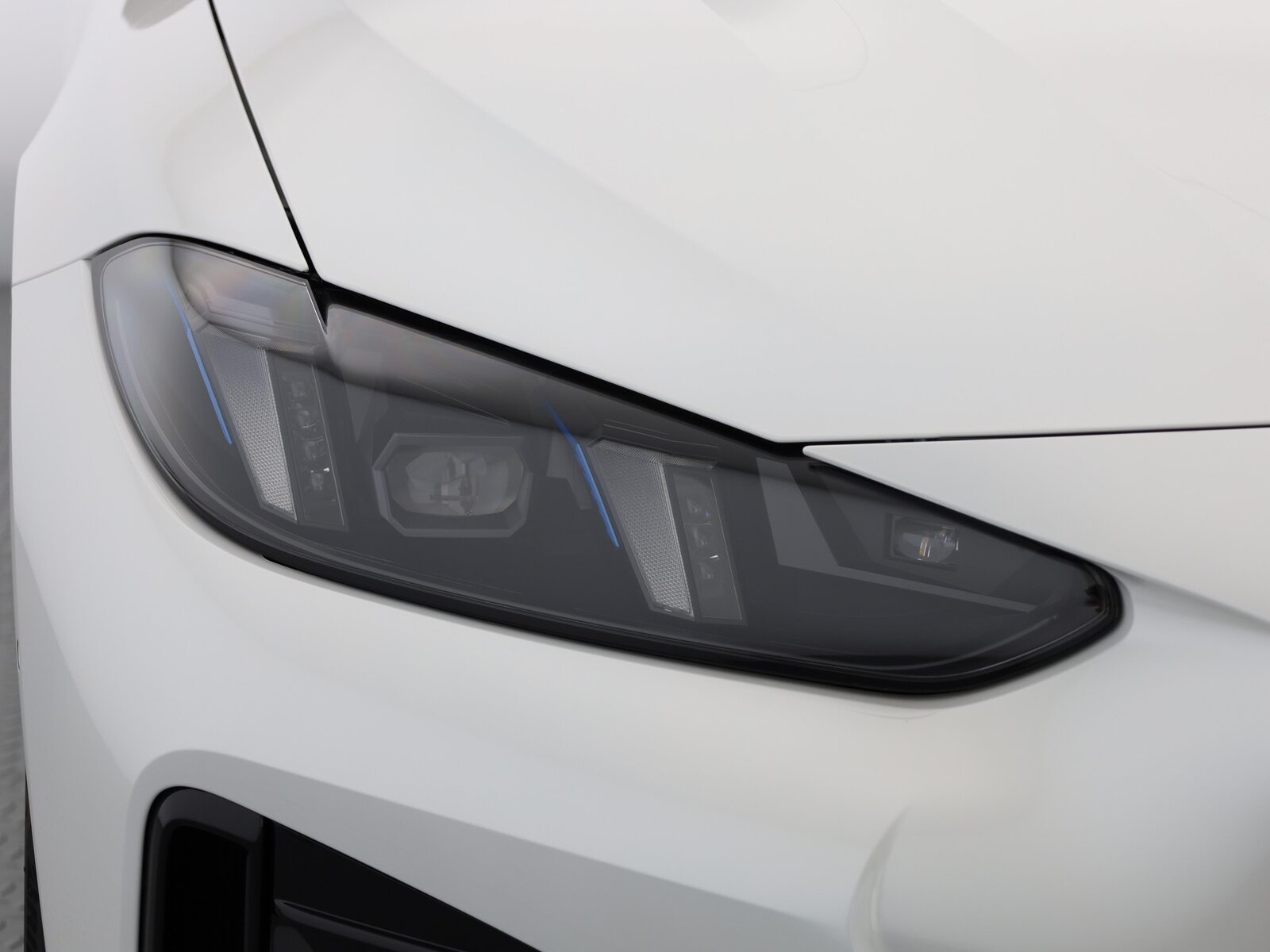 BMW i4 Limousine M60, Électrique, Voiture nouvelle, Automatique - 6