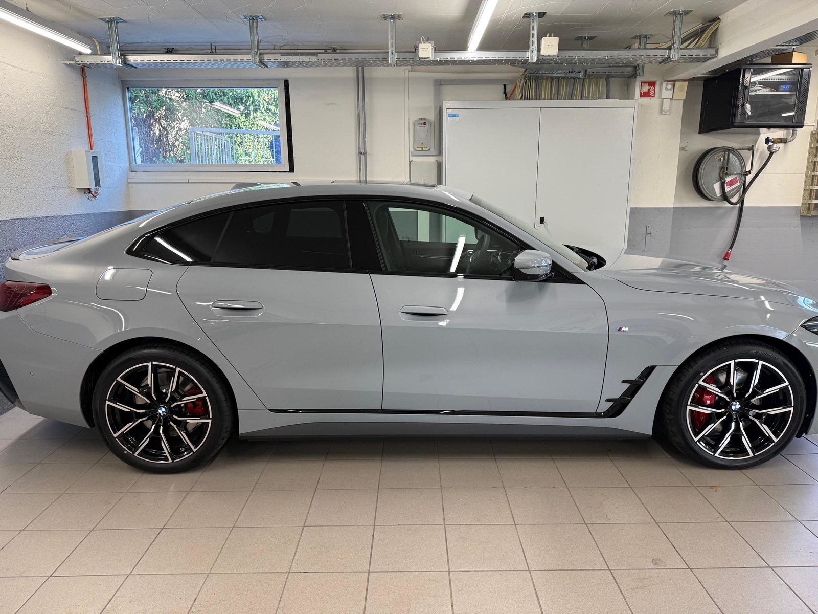BMW i4 xDrive40, Electric, Ex-demonstrator, Automatic - 3
