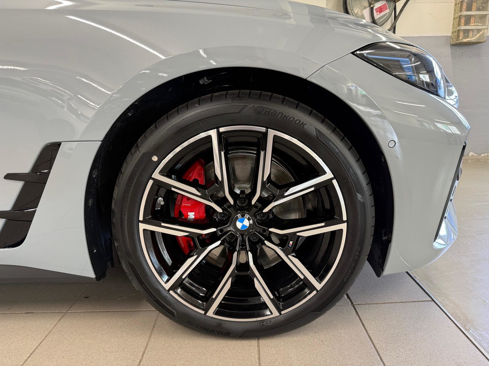 BMW i4 xDrive40, Electric, Ex-demonstrator, Automatic - 4