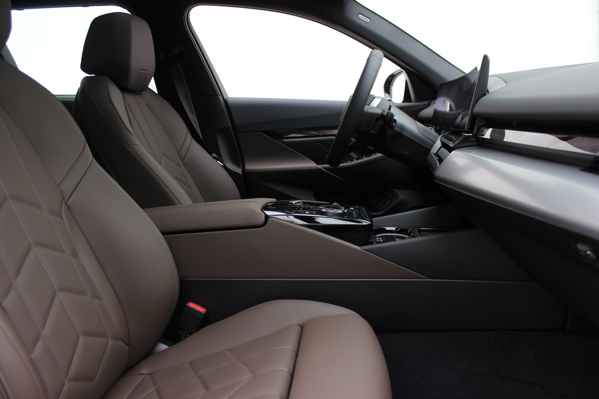 BMW i5 M60 Touring M Sport *0.9%-LEASINGAKTION*, Electric, New car, Automatic - 4