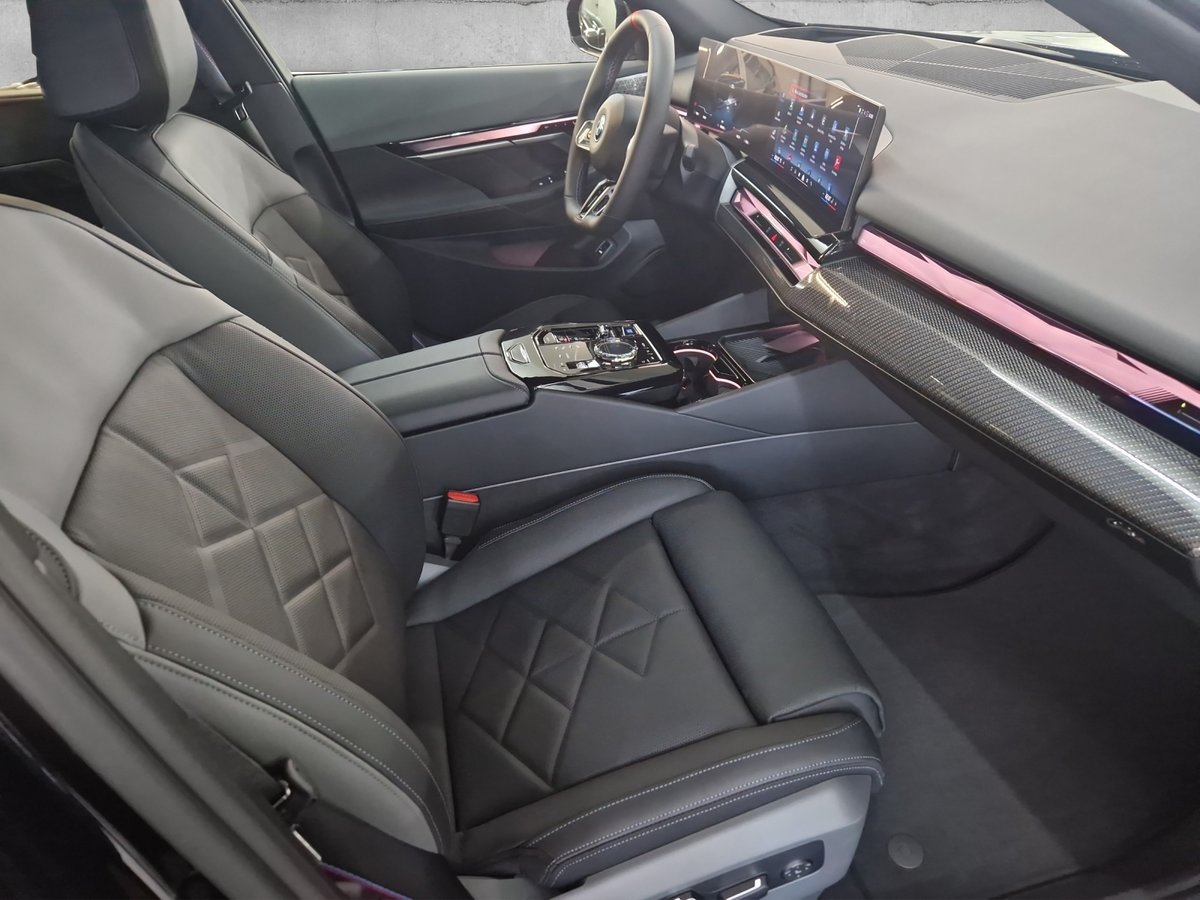 BMW i5 M60 Tour. M Sport Pro, Électrique, Voiture nouvelle, Automatique - 7