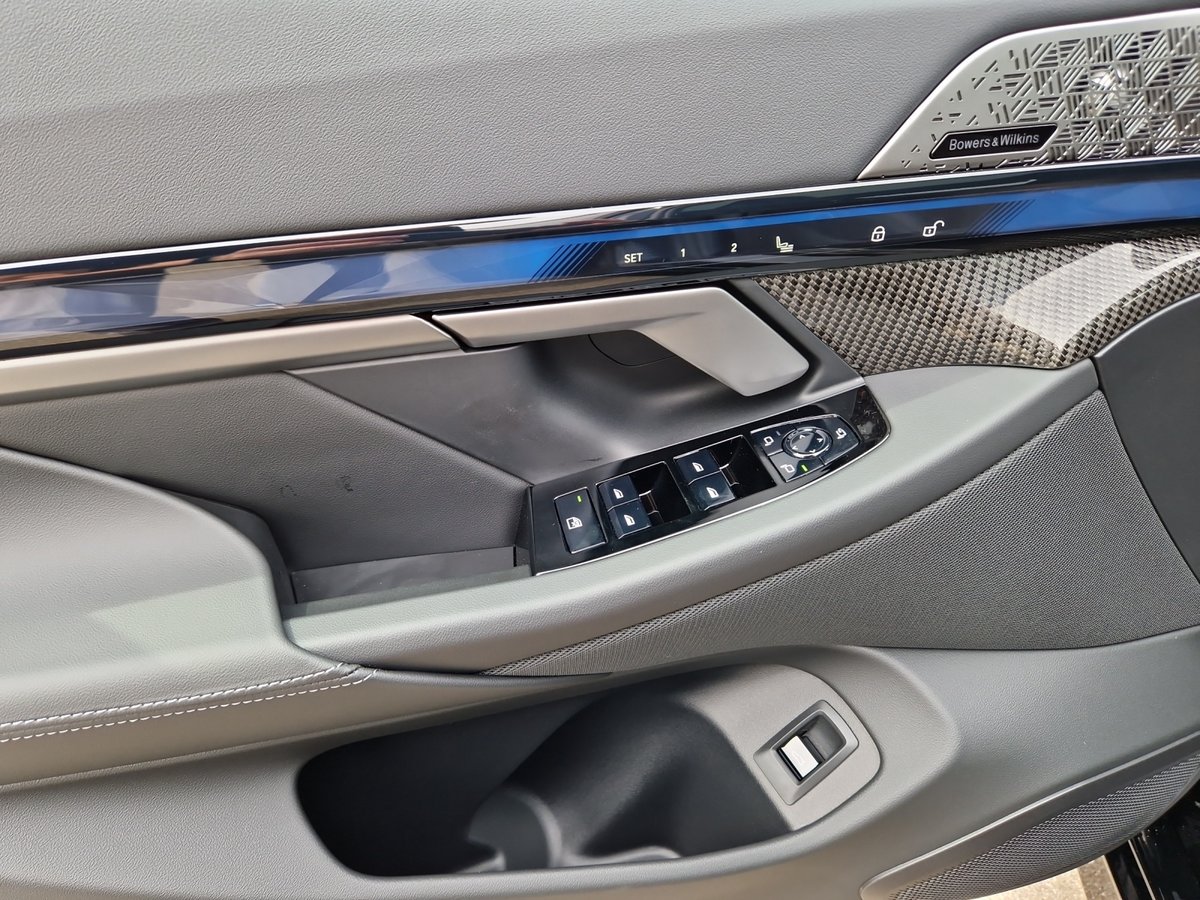 BMW i5 M60 Touring M Sport Pro, Elektro, Neuwagen, Automatik - 6