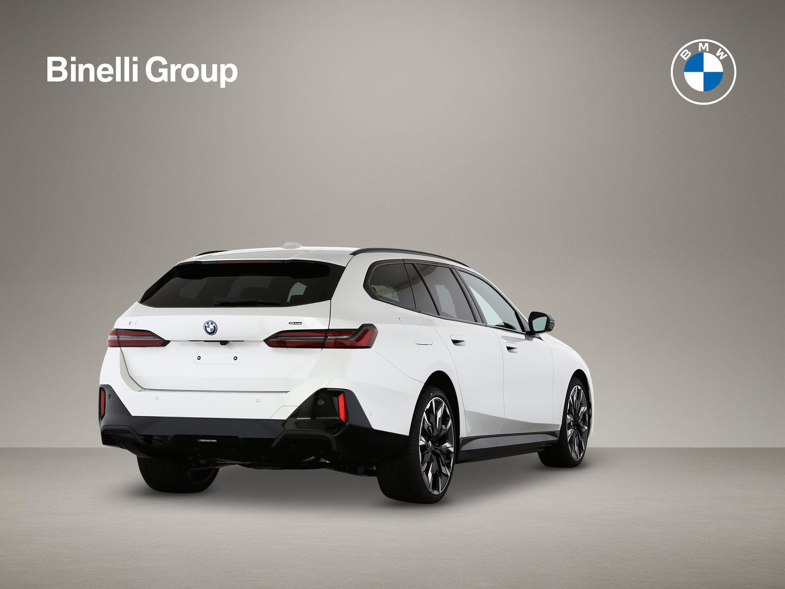 BMW i5 40 Touring, Électrique, Voiture nouvelle, Automatique - 2