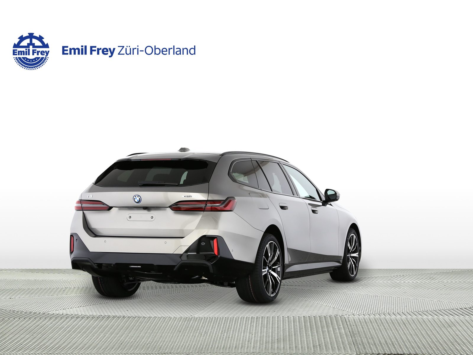 BMW i5 xDrive40 Touring, Électrique, Voiture nouvelle, Automatique - 3