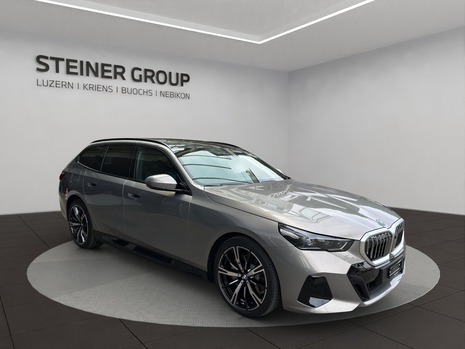 BMW i5 40 Touring M Sport, Electric, New car, Automatic - 3