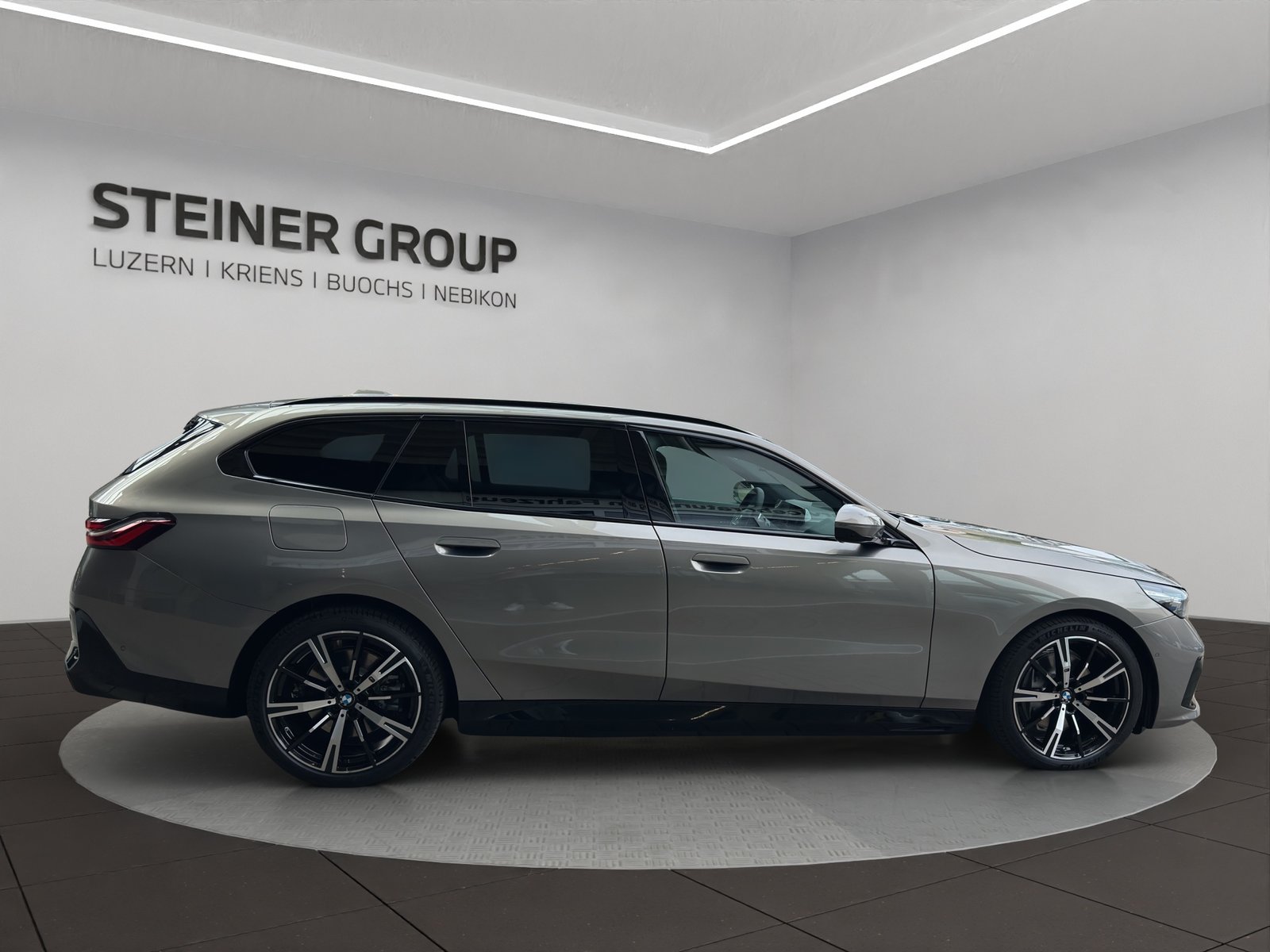 BMW i5 40 Touring M Sport, Electric, New car, Automatic - 4