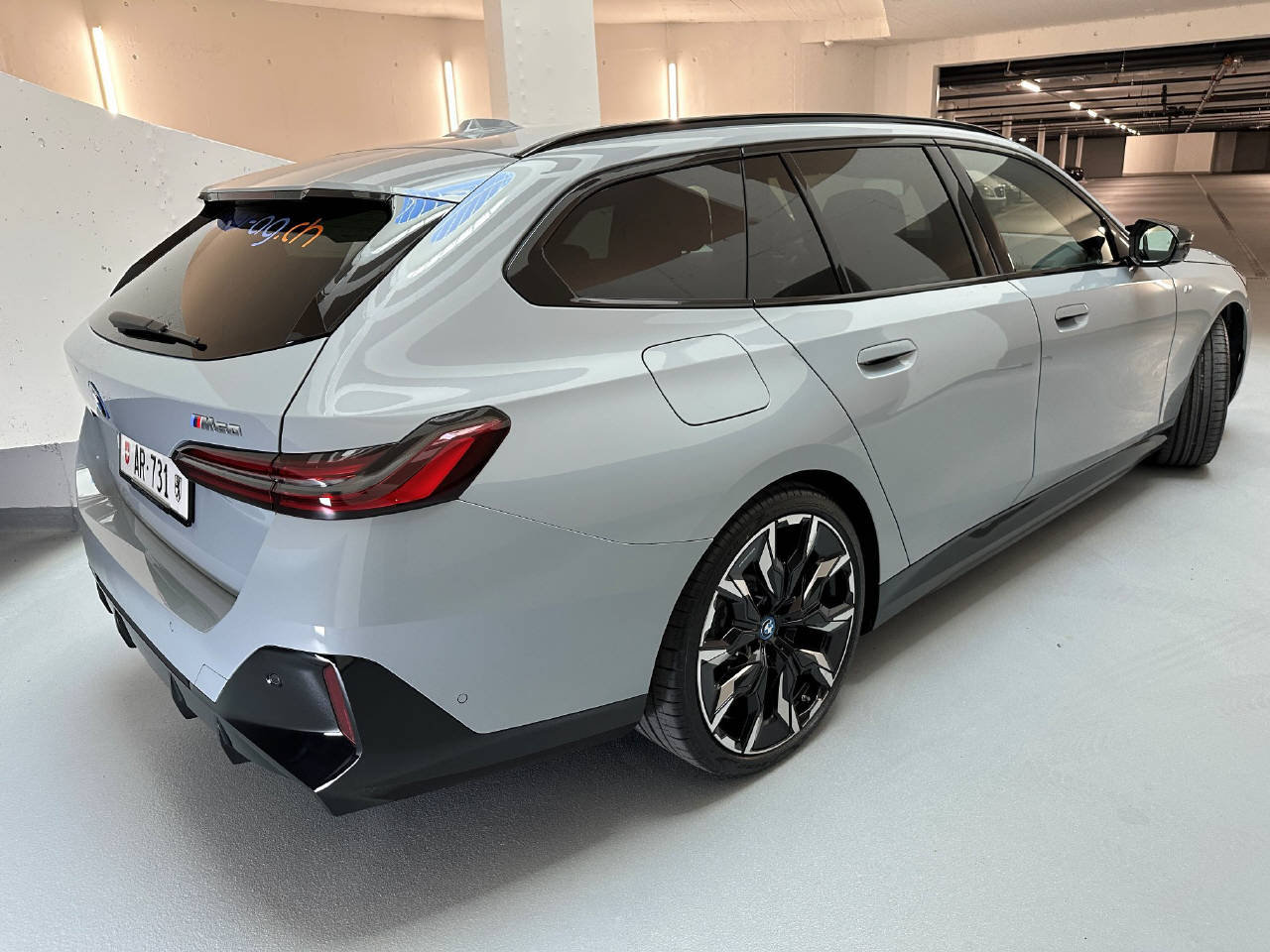 BMW i5 M60 Touring, Elektro, Occasion / Gebraucht, Automatik - 2