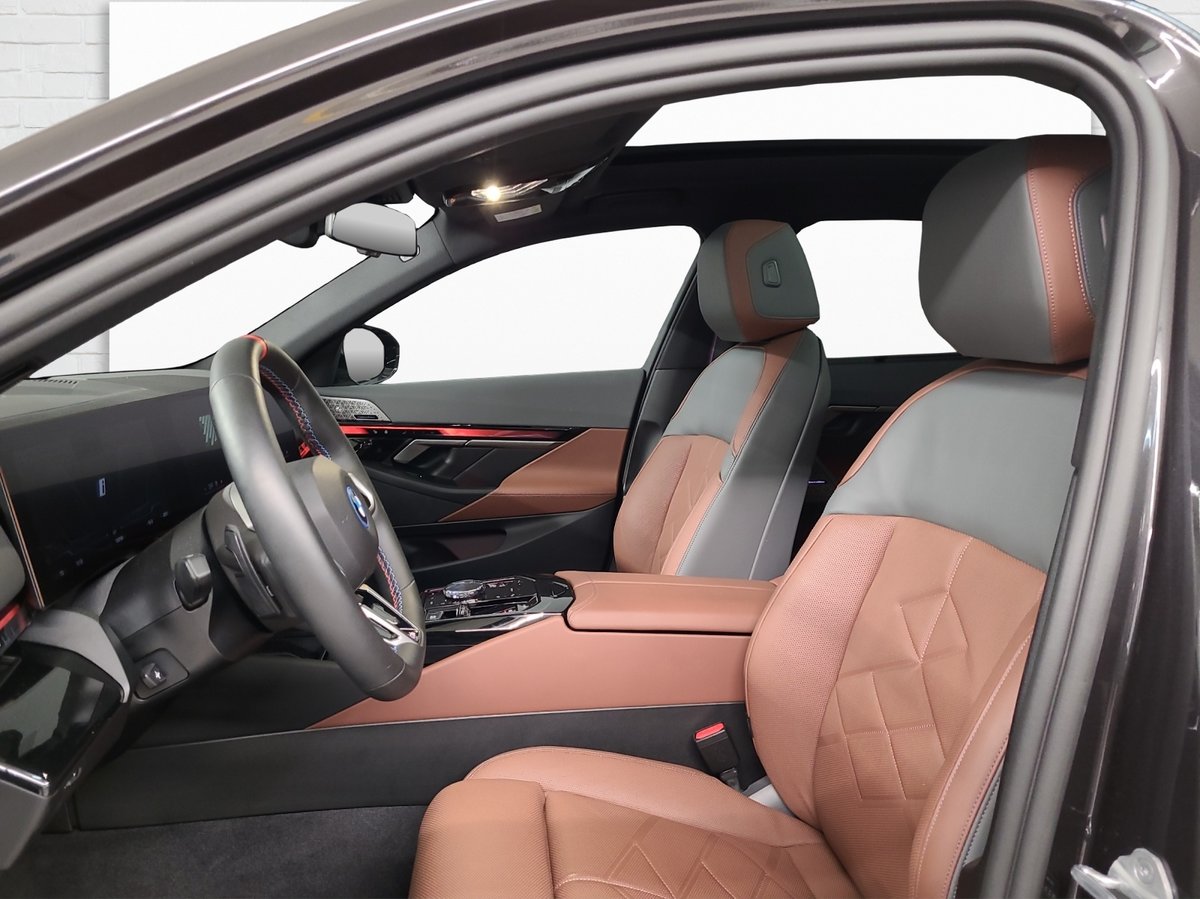 BMW i5 G61 Touring M60, Électrique, Occasion / Utilisé, Automatique - 7