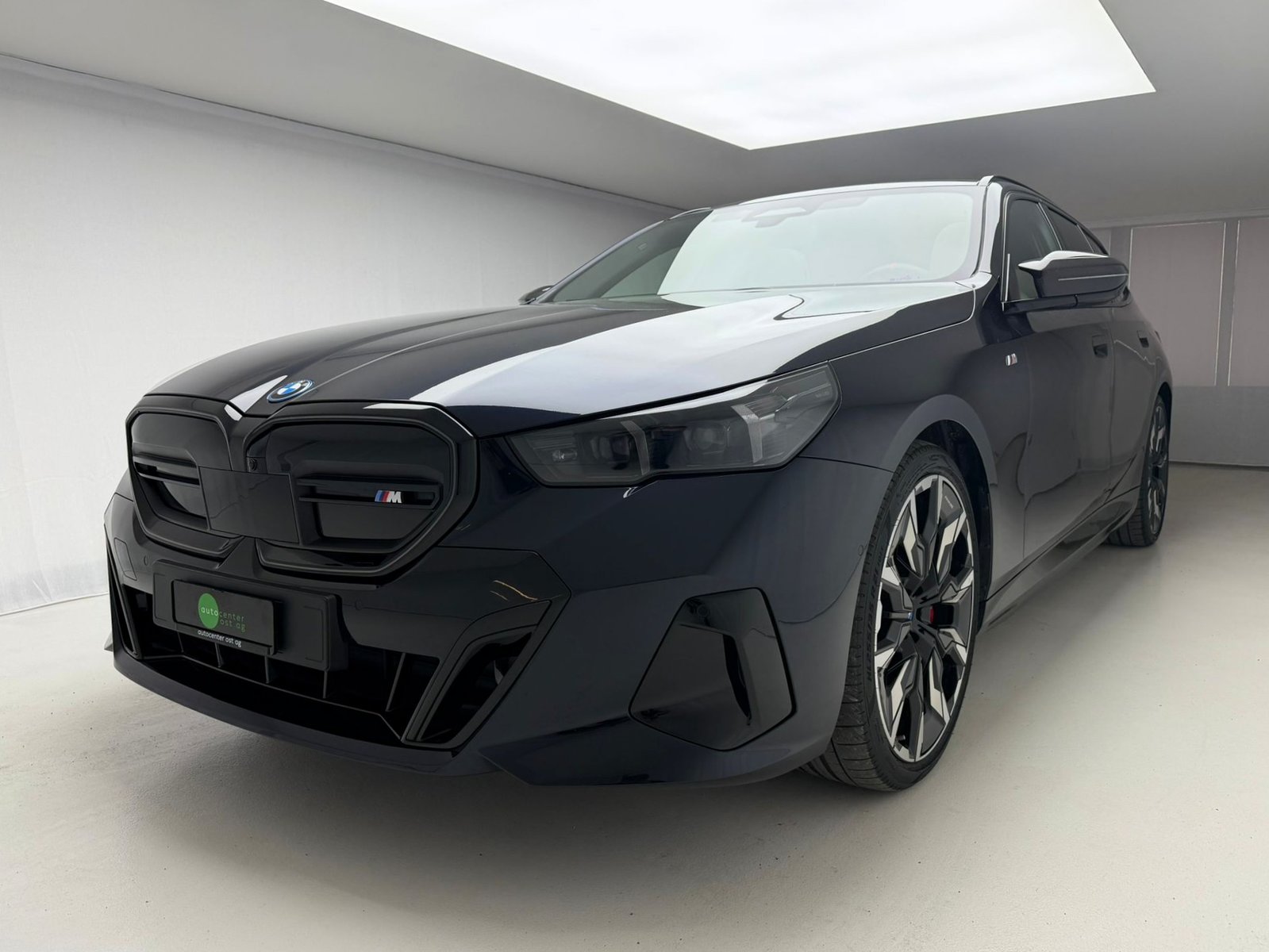 BMW i5 M60 Touring M Sport Pro, Elektro, Occasion / Gebraucht, Automatik - 2